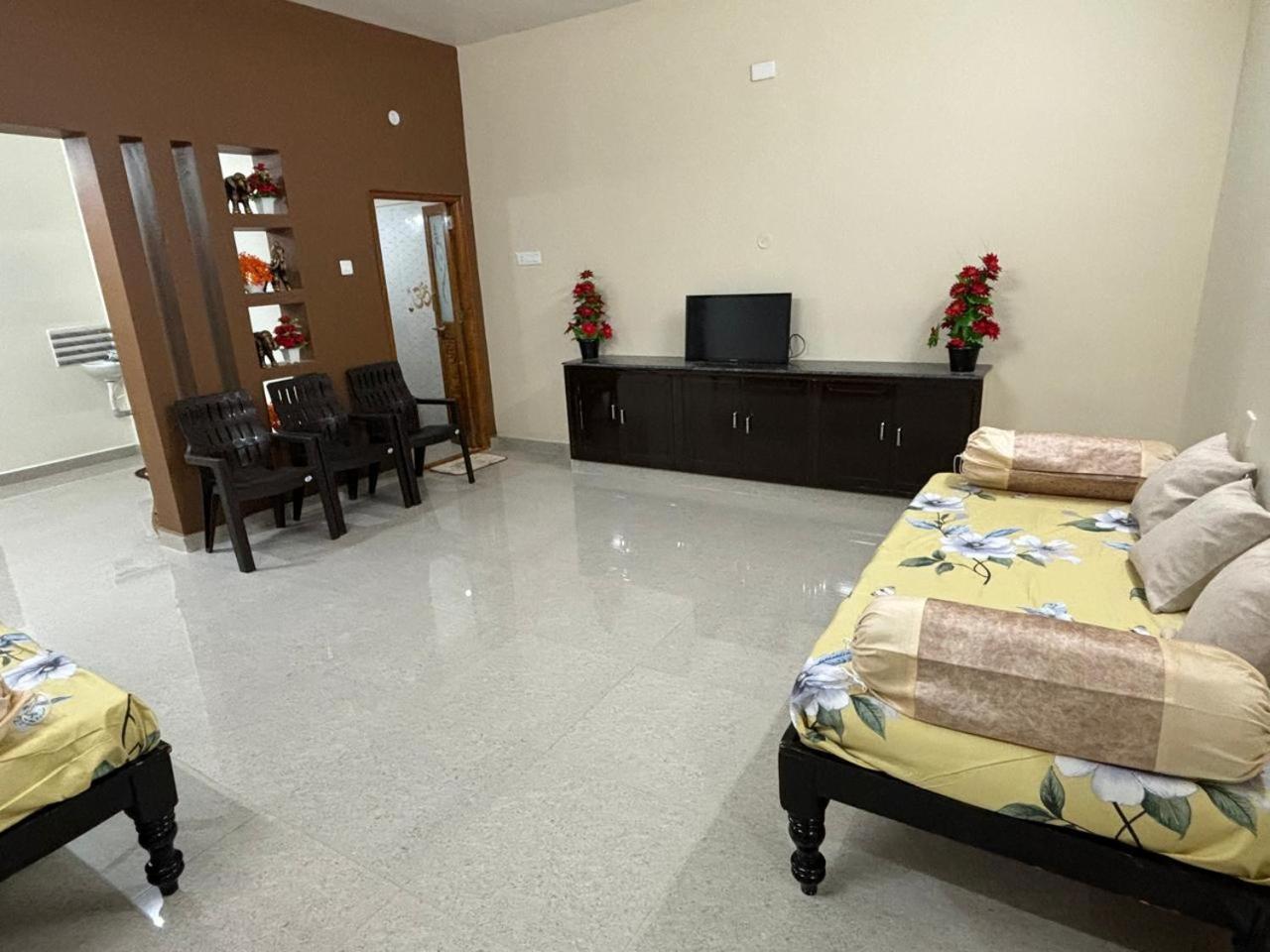 Annamaiah Premium Guest House Tirupati Dış mekan fotoğraf