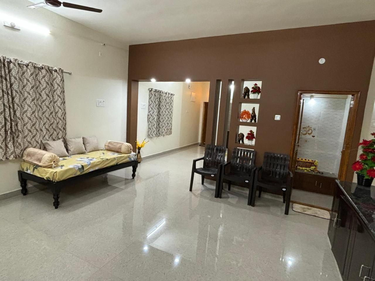 Annamaiah Premium Guest House Tirupati Dış mekan fotoğraf